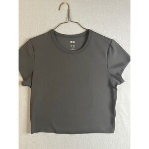 Uniqlo Cropped T Shirt Basic Crew Neck Short Sleeve Women Size M